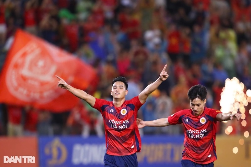 Thông tin đội hình ra sân
